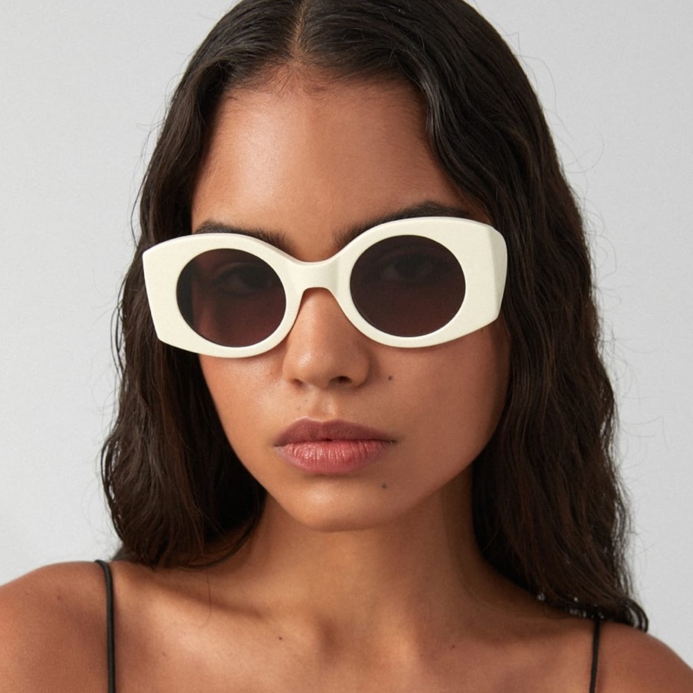LIKE NEW. KALEOS COLLECTION MAY Round sunglasses